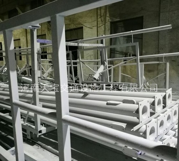 監控桿廠家|八棱桿生產廠家|信號燈桿廠家